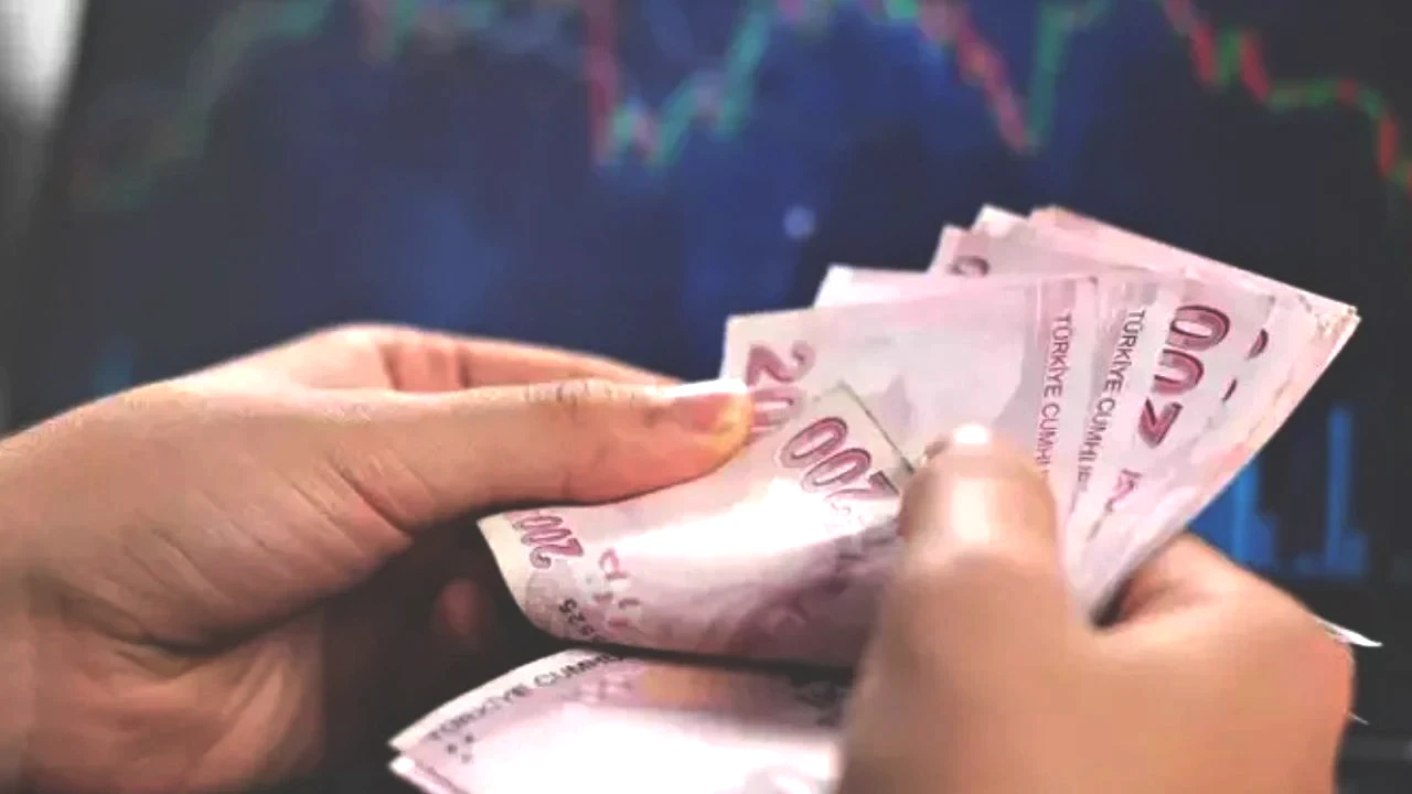 Ramazan Bayramı'nda Çalışan Asgari Ücretli Ne Kadar Mesai Ücreti Alacak?