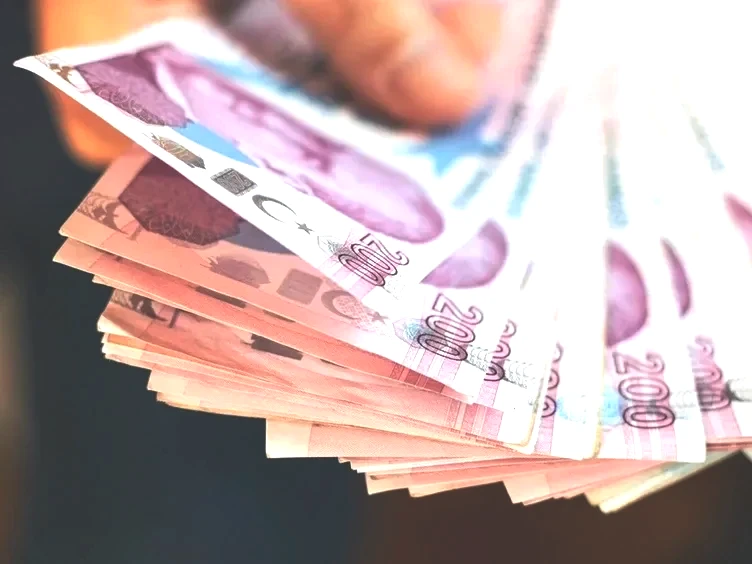 Ayın 17,18,19,20,21,22,23,24,25,26,27,28’inde emekli maaşı alanlar dikkat! Ödemeler başladı! İşte emekli maaşı ödeme takvimi